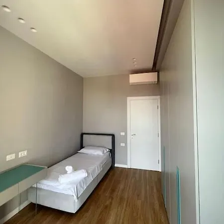 Your Local Experience, * تيرانا